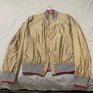 Gucci sweater size 52